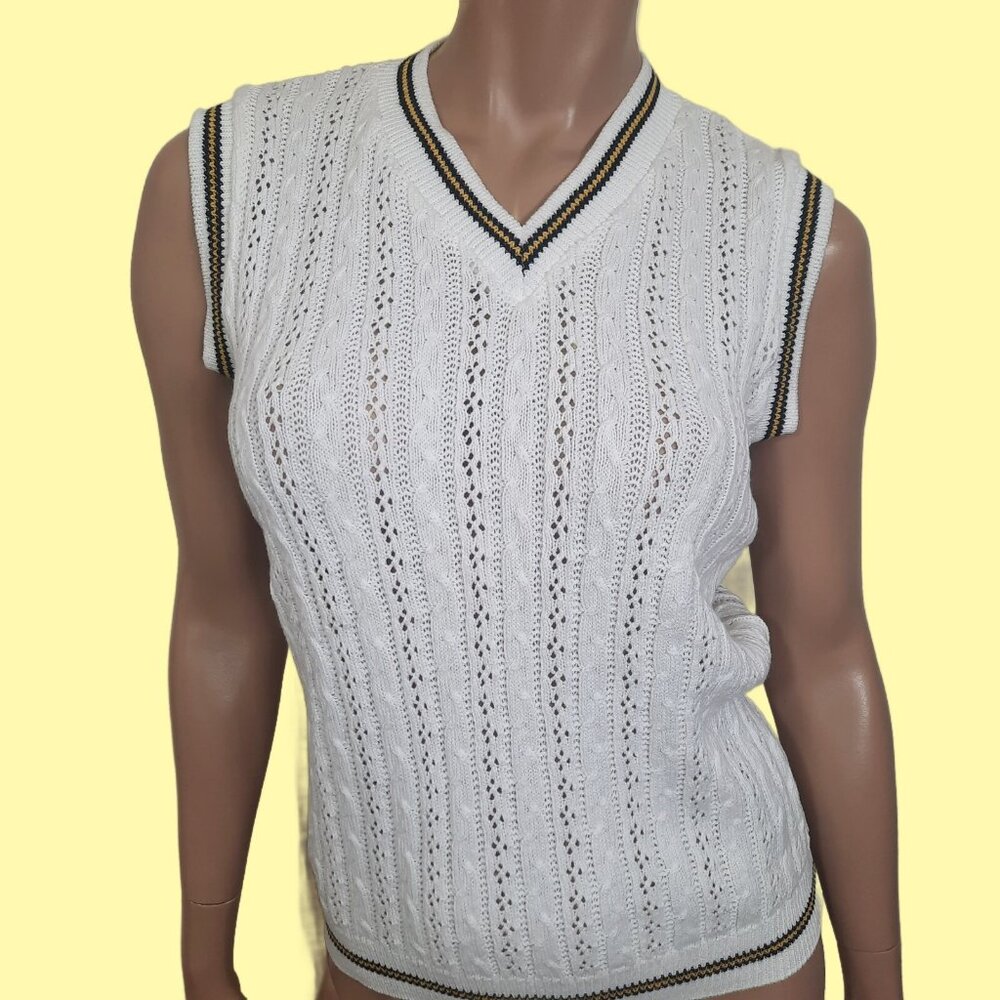 Vintage 90s White sweater Vest Preppy Academia Coquette Cable Knit V Neck M